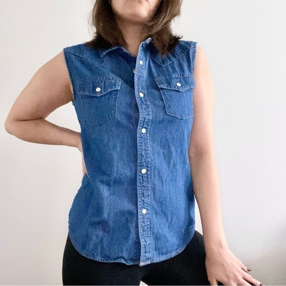 Denim Forum Jackets & Blazers - Denim FORUM Denim Sleeveless Shirt Vest Raw Hem Canadian Tuxedo Jean